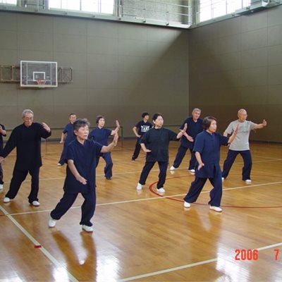 「北広島シルバー太極拳の会」の皆さん。 七夕太極拳祭り、 楊柳の上下で涼しそうですね。
