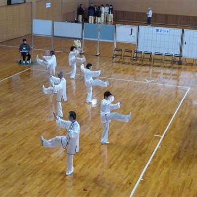 群馬県大会 集団の部 優勝おめでとうございます! 先生のデザインしたオリジナルの表演服です! 「ねんりんピック代表」おめでとうございます!