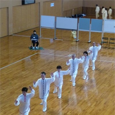 群馬県大会 集団の部 優勝おめでとうございます! 先生のデザインしたオリジナルの表演服です! 「ねんりんピック代表」おめでとうございます!