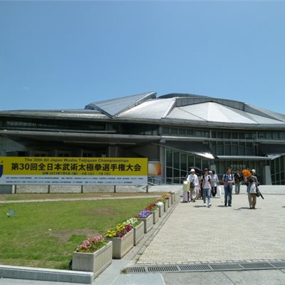 7月5、6、7日と東京千駄ヶ谷の東京体育館にて 「第30回全日本武術太極拳大会」が開催されました。 梅雨も明けて、3日間良いお天気です。