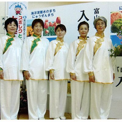 和歌山県代表の皆さんです。 オリジナル08の表演服で揃えていただきました