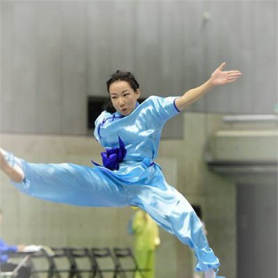 「第32回全日本武術太極拳選手権大会」 初日の「女子伝統器械」3位のY選手 コメントです。 「旋風脚は、りきむので顔が歪むことが、分かり、次は良い顔になるのが目的です。(笑)あ、軸をしっかりするのが課題だった!」
