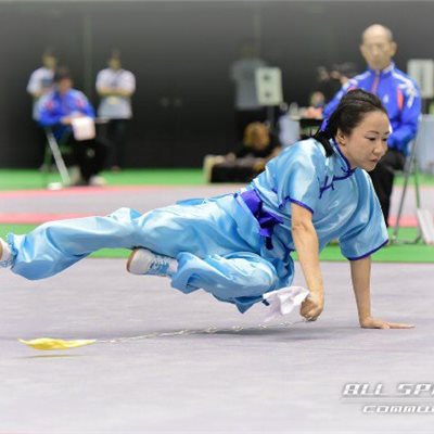 「第32回全日本武術太極拳選手権大会」 初日の「女子伝統器械」3位のY選手 コメントです。 「旋風脚は、りきむので顔が歪むことが、分かり、次は良い顔になるのが目的です。(笑)あ、軸をしっかりするのが課題だった!」