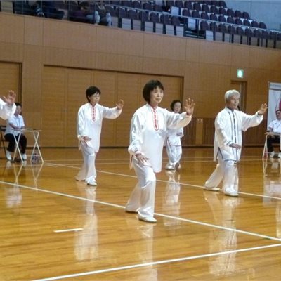 群馬県協会主催第14回武術太極拳競技大会 「ねんりんピック山口」代表「ぐんまプレアデス」の皆さんです ねんりんに向けて最後の特訓中です!