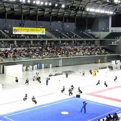 「第３５回全日本武術太極拳選手権大会」 「女子総合太極拳Ｃ］の部、初出場の菜摘ちゃんです！ 多分、最年少だと思いますが堂々の演武です。 脚が上がるなぁ・・・。