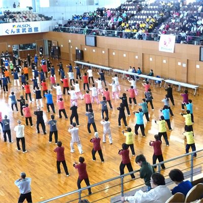 「第21回群馬県太極拳協会交流大会」 午後はみんな自分のやりたい拳式を表演。