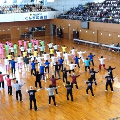 「第21回群馬県太極拳協会交流大会」 午後はみんな自分のやりたい拳式を表演。