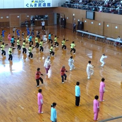 「第21回群馬県太極拳協会交流大会」 午後はみんな自分のやりたい拳式を表演。