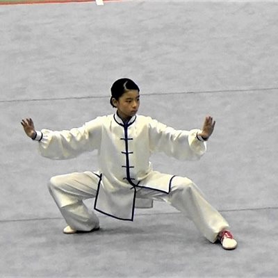「第36回 武術太極拳選手権大会大会」 最終日「女子総合太極拳C」に出場の菜摘ちゃんです。 今年は緊張してしまったそうですが・・・。