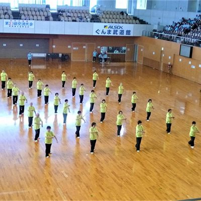 午前中はクラブ発表です 安中太極拳クラブの皆さんです
