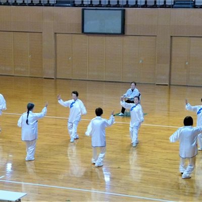 ぐんまねんりんピック太極拳大会 初出場の「安中市武術太極拳連盟」の皆さんです