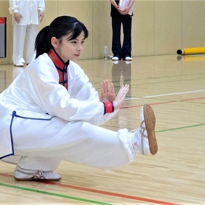「桐生市武道振興会」 6月4日「桐生市武道振興会」が開催されました。 菜摘ちゃん自分でデザインした表演服です。