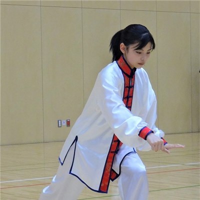 「桐生市武道振興会」 6月4日「桐生市武道振興会」が開催されました。 菜摘ちゃん自分でデザインした表演服です。